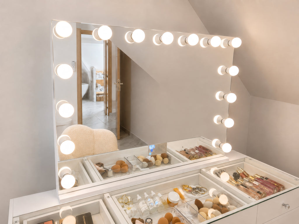 Miroir LED Bluetooth 15 Ampoules - Eclairage Réglable - Maison Chanel Paris